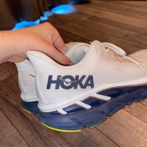 LIKE NEW Women’s Hoka Shoes